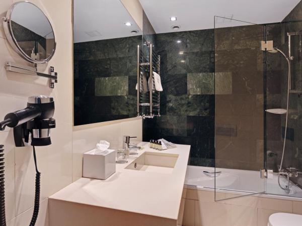 Catalonia Plaza Mayor : photo 1 de la chambre chambre double ou lits jumeaux - vue sur ville