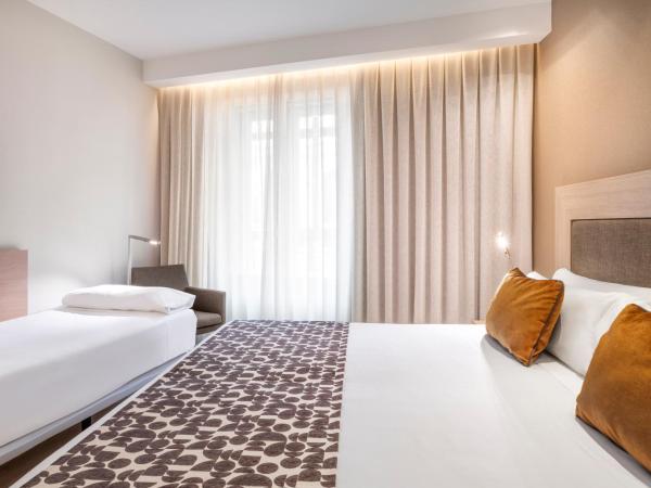 Catalonia Plaza Mayor : photo 5 de la chambre chambre triple