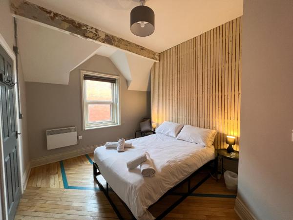 Art Hostel : photo 5 de la chambre chambre double avec salle de bains privative