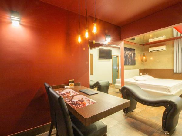 Opium Motel (Adult Only) : photo 2 de la chambre chambre lit king-size