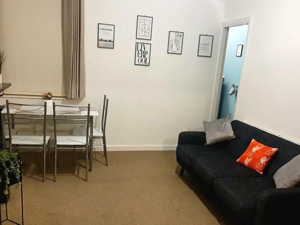 Rooms Anfield- 5 mins from LFC : photo 7 de la chambre maison 3 chambres