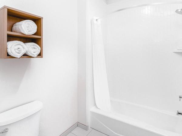 Staybridge Suites - Nashville - Vanderbilt, an IHG Hotel : photo 7 de la chambre suite affaires 1 chambre avec 2 lits queen-size