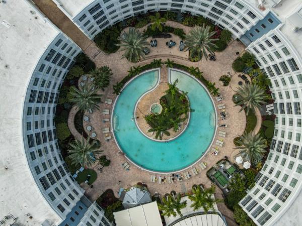 Pet friendly in Orlando area near Disney and ESPN Center : photo 2 de la chambre appartement - vue sur piscine 