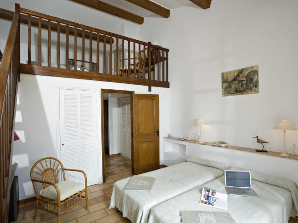 Saint-Vincent : photo 3 de la chambre appartement - vue sur piscine