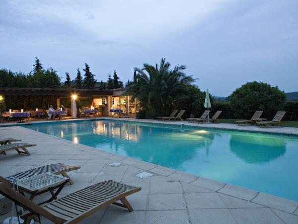 Saint-Vincent : photo 7 de la chambre appartement - vue sur piscine