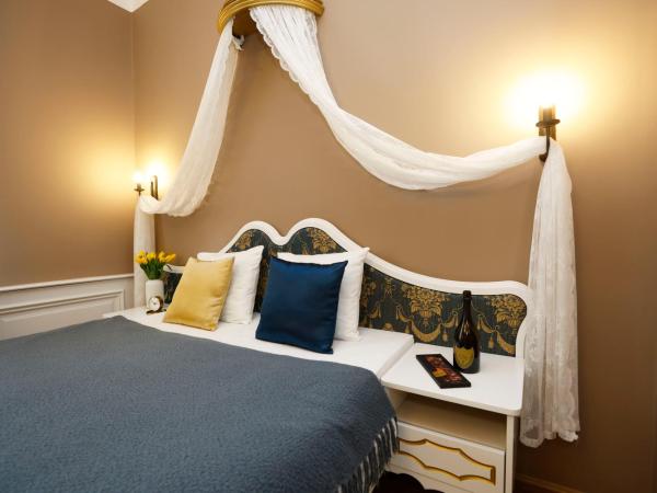 Villabaroque_Eger : photo 4 de la chambre chambre lit king-size deluxe