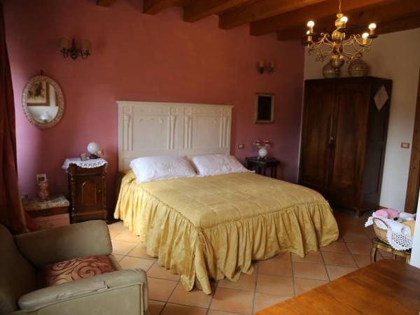 Agriturismo alle Torricelle : photo 1 de la chambre chambre double avec salle de bains privative