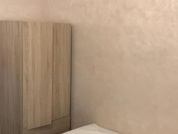 Tarragona Hostel : photo 4 de la chambre chambre triple basique avec salle de bains commune