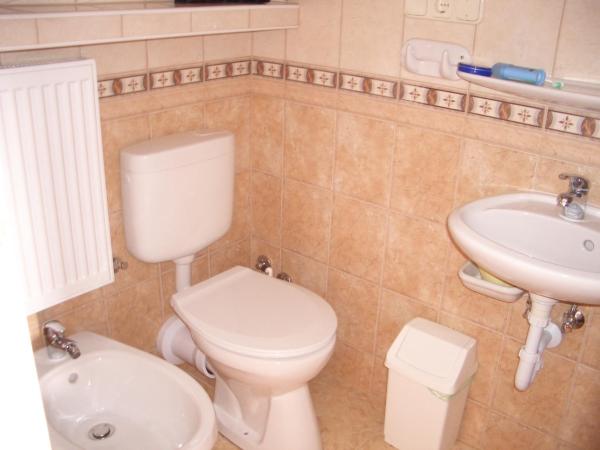 Hegyi Villa : photo 3 de la chambre chambre double avec balcon