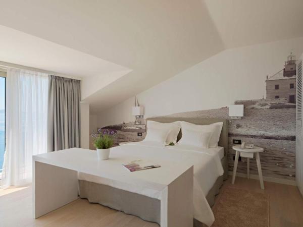 Hotel Osejava : photo 4 de la chambre suite avec canapé-lit et vue sur la mer (3 adultes)