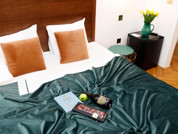 Villabaroque_Eger : photo 5 de la chambre chambre familiale