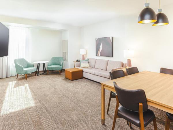 Staybridge Suites - Nashville - Vanderbilt, an IHG Hotel : photo 9 de la chambre suite affaires 1 chambre avec 2 lits queen-size