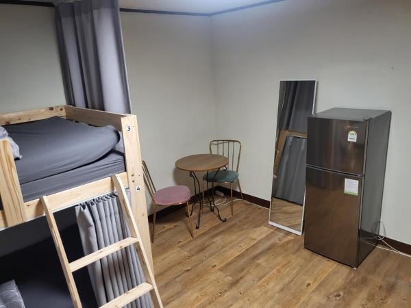 Able Guesthouse Hongdae : photo 1 de la chambre lit dans dortoir pour femmes de 4 lits