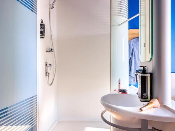 Ibis budget Lausanne-Bussigny : photo 7 de la chambre chambre lits jumeaux