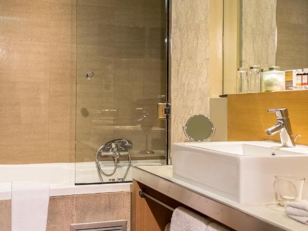 GDM Megaron, Historical Monument Hotel : photo 4 de la chambre chambre simple exécutive – vue urbaine