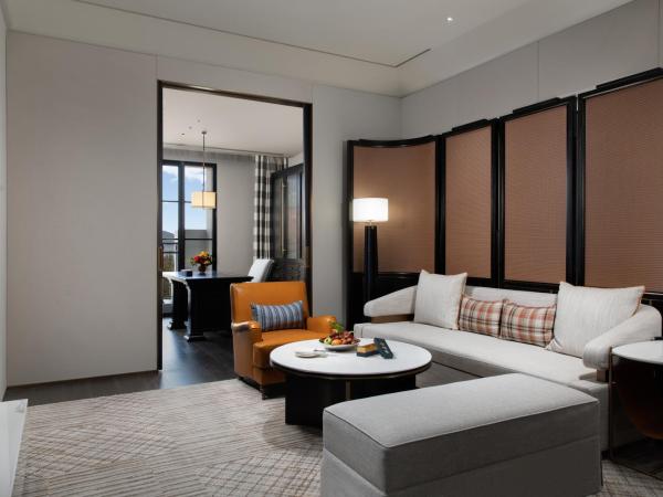 Suning Zhongshan Golf Resort : photo 6 de la chambre suite jardin