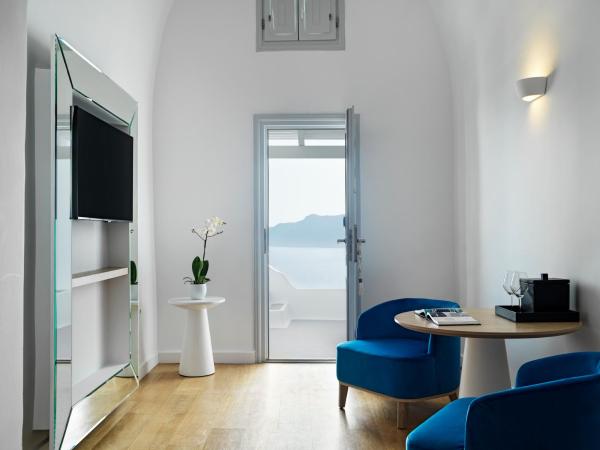 Katikies Santorini - The Leading Hotels Of The World : photo 1 de la chambre chambre double - vue sur caldera
