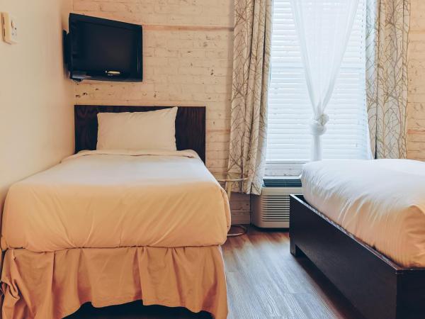 Auberge aux Deux Lions : photo 5 de la chambre chambre triple supérieure