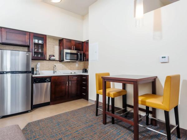 Residence Inn by Marriott Austin Airport : photo 3 de la chambre studio lit king-size avec canapé-lit