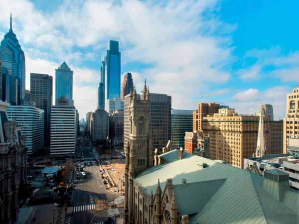 The Notary Hotel, Philadelphia, Autograph Collection : photo 8 de la chambre chambre lit king-size - vue sur ville