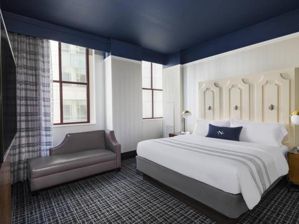 The Notary Hotel, Philadelphia, Autograph Collection : photo 6 de la chambre suite 1 chambre avec 1 lit king-size et canapé-lit