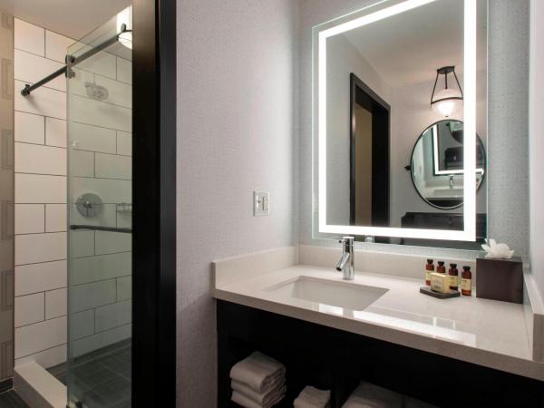 The Notary Hotel, Philadelphia, Autograph Collection : photo 9 de la chambre suite studio lit king-size et canapé-lit - chambre d’angle