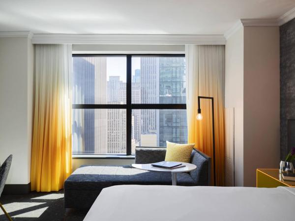 Renaissance New York Times Square Hotel by Marriott : photo 1 de la chambre chambre lit king-size - Étage supérieur