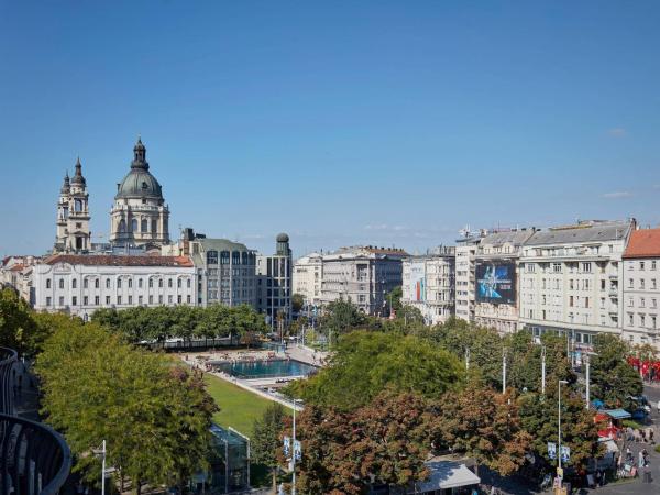 The Ritz-Carlton, Budapest : photo 4 de la chambre chambre lits jumeaux deluxe - vue sur parc ou ville