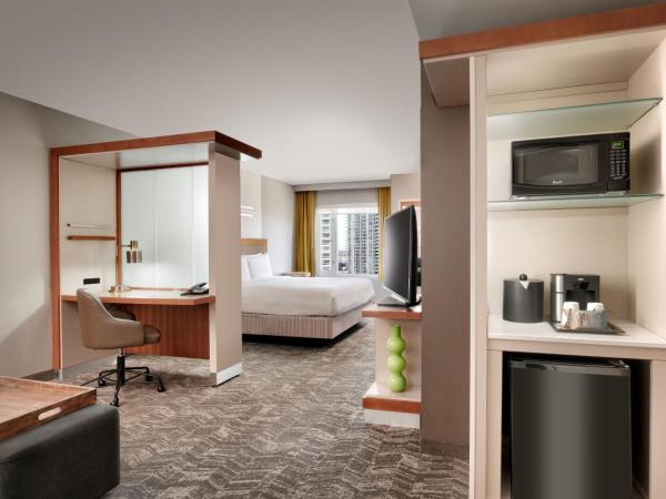 SpringHill Suites by Marriott Las Vegas Convention Center : photo 1 de la chambre suite lit king-size avec lit gigogne - adaptée aux personnes malentendantes
