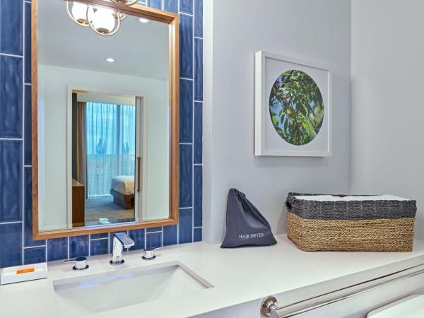 Walt Disney World Swan Reserve : photo 3 de la chambre traditional, guest room, 2 queen, no view (includes early entry to disney theme parks)