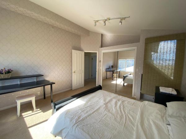 Cozy Dunbar 3 Beds Home w/ Views : photo 9 de la chambre chambre lit queen-size - vue sur jardin