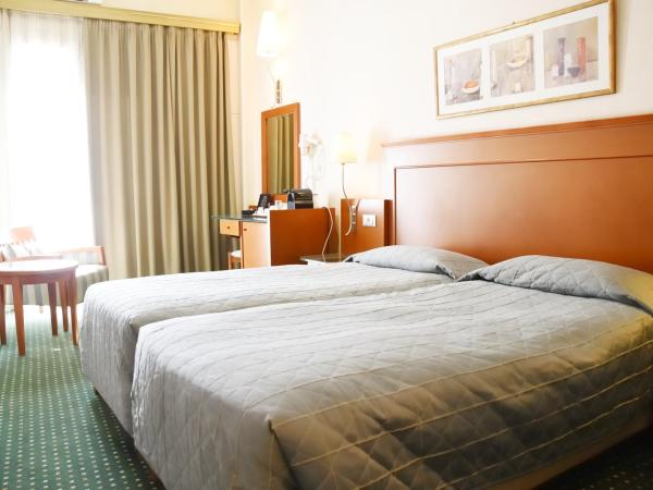 Adrian Hotel : photo 3 de la chambre chambre double ou lits jumeaux