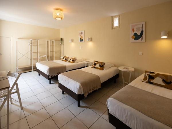 L'Aptois Hôtel : photo 8 de la chambre chambre quadruple