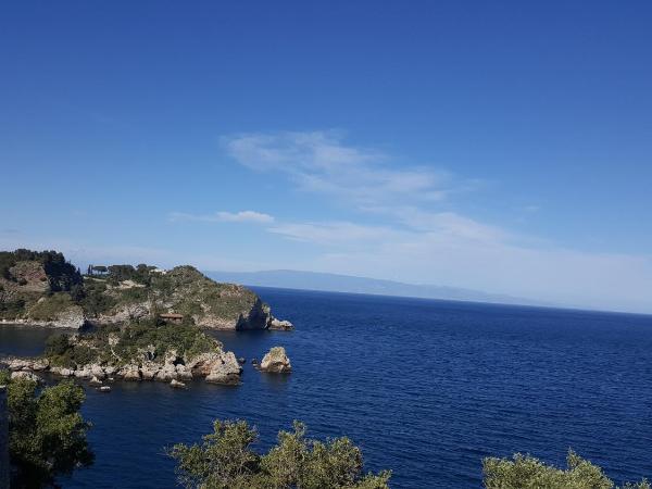 B&B United States of Europe : photo 5 de la chambre chambre triple avec salle de bains privative