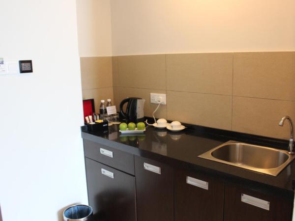 Symphony Suites Hotel : photo 3 de la chambre suite lits jumeaux de luxe