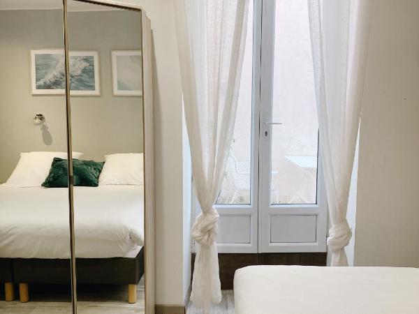 Outsite Coliving Biarritz : photo 2 de la chambre chambre double avec terrasse