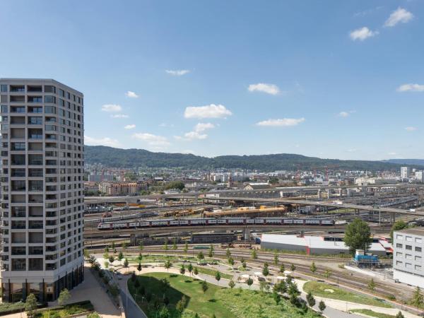 Renaissance Zurich Tower Hotel : photo 8 de la chambre chambre king confort