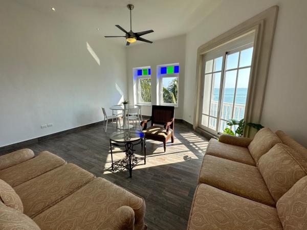 Casa Tortugas Boutique Hotel, An Authentic Hidden Gem in Cancun : photo 10 de la chambre suite lit king-size principale - vue sur lagune