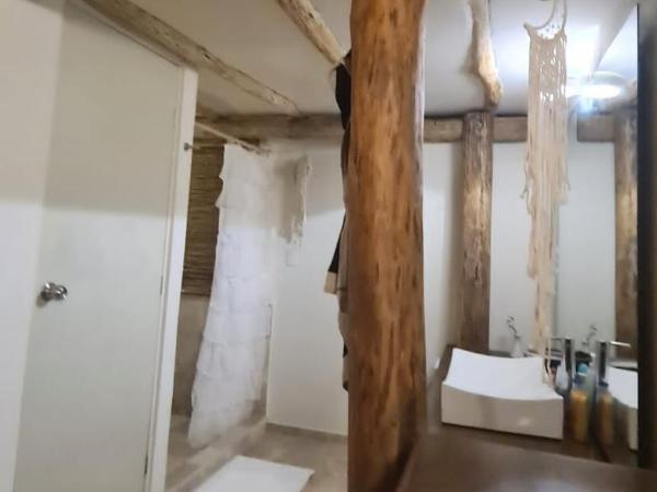 Chiibal : photo 5 de la chambre chambre double avec salle de bains privative