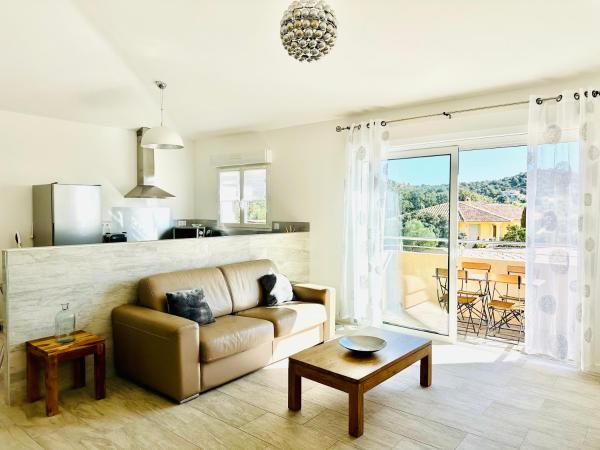 Residence Casa Di Paoli : photo 1 de la chambre appartement avec balcon