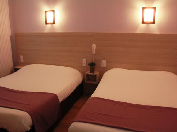 Hôtel De La Cathédrale : photo 10 de la chambre chambre quadruple