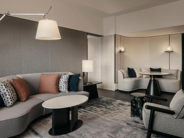 Hilton Singapore Orchard : photo 3 de la chambre suite deluxe avec lit king-size