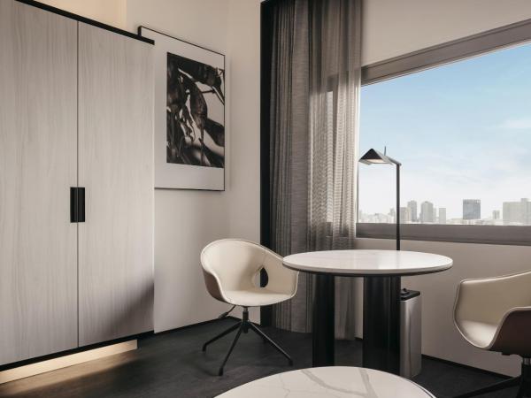 Hilton Singapore Orchard : photo 3 de la chambre chambre lit king-size panoramique