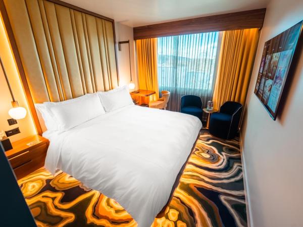 FIVE Zurich - Luxury City Resort : photo 1 de la chambre chambre incroyable - aile est