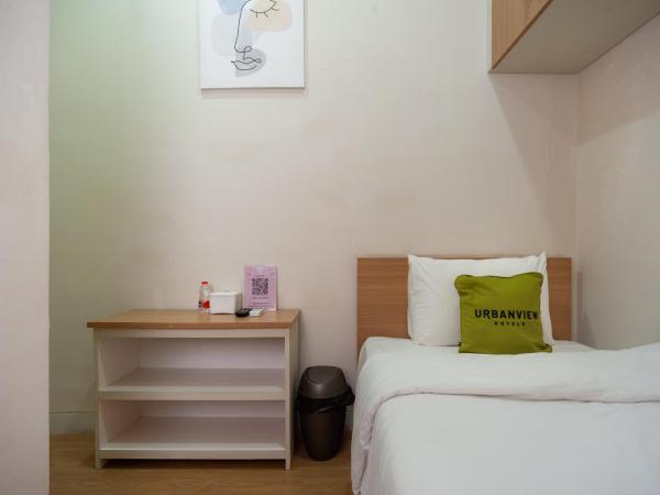Urbanview Hotel Jagakarsa by RedDoorz : photo 2 de la chambre chambre simple