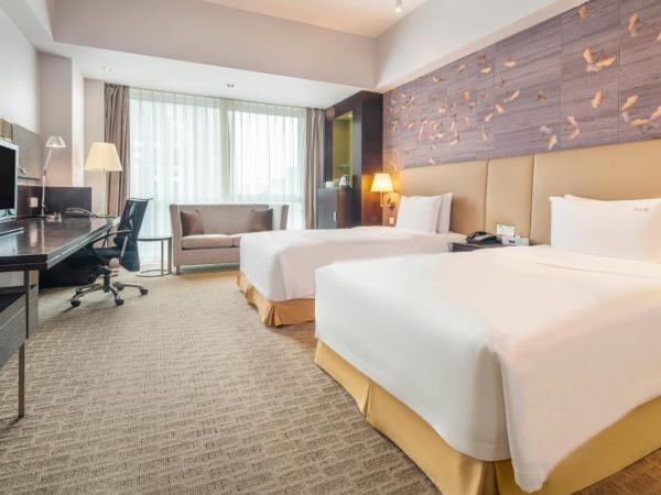 Holiday Inn Xi'an Greenland Century City, an IHG Hotel : photo 1 de la chambre chambre lits jumeaux standard avec accès au salon
