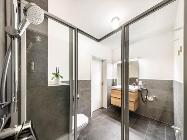 Jimmy's Apartments Lory : photo 3 de la chambre hébergement deluxe 1 chambre avec balcon