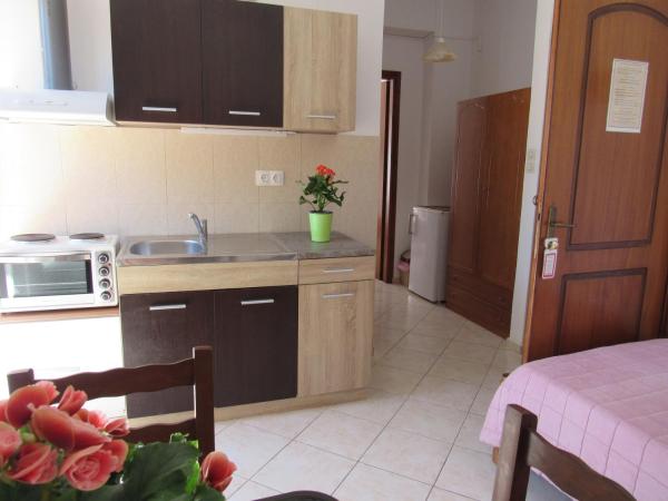 Athina : photo 2 de la chambre chambre familiale avec balcon