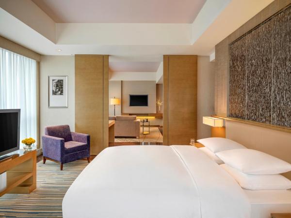 Hyatt Regency Chongqing Hotel : photo 2 de la chambre suite lit king-size
