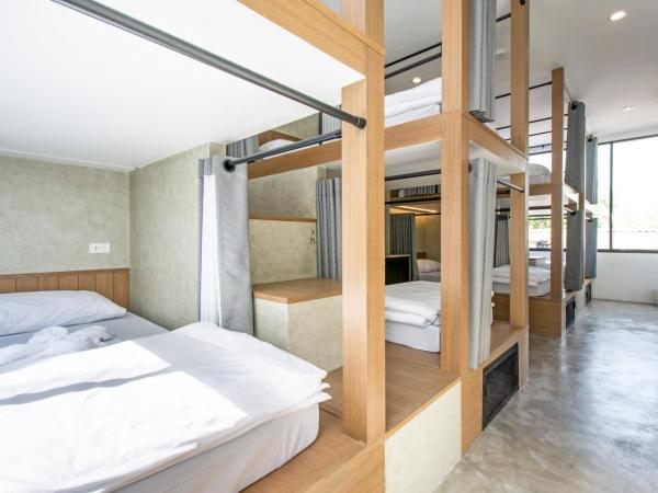 Lost Inn BKK : photo 5 de la chambre dortoir mixte de 8 lits